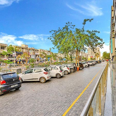 Fabhotel Parkland A Ahmedabad Eksteriør bilde