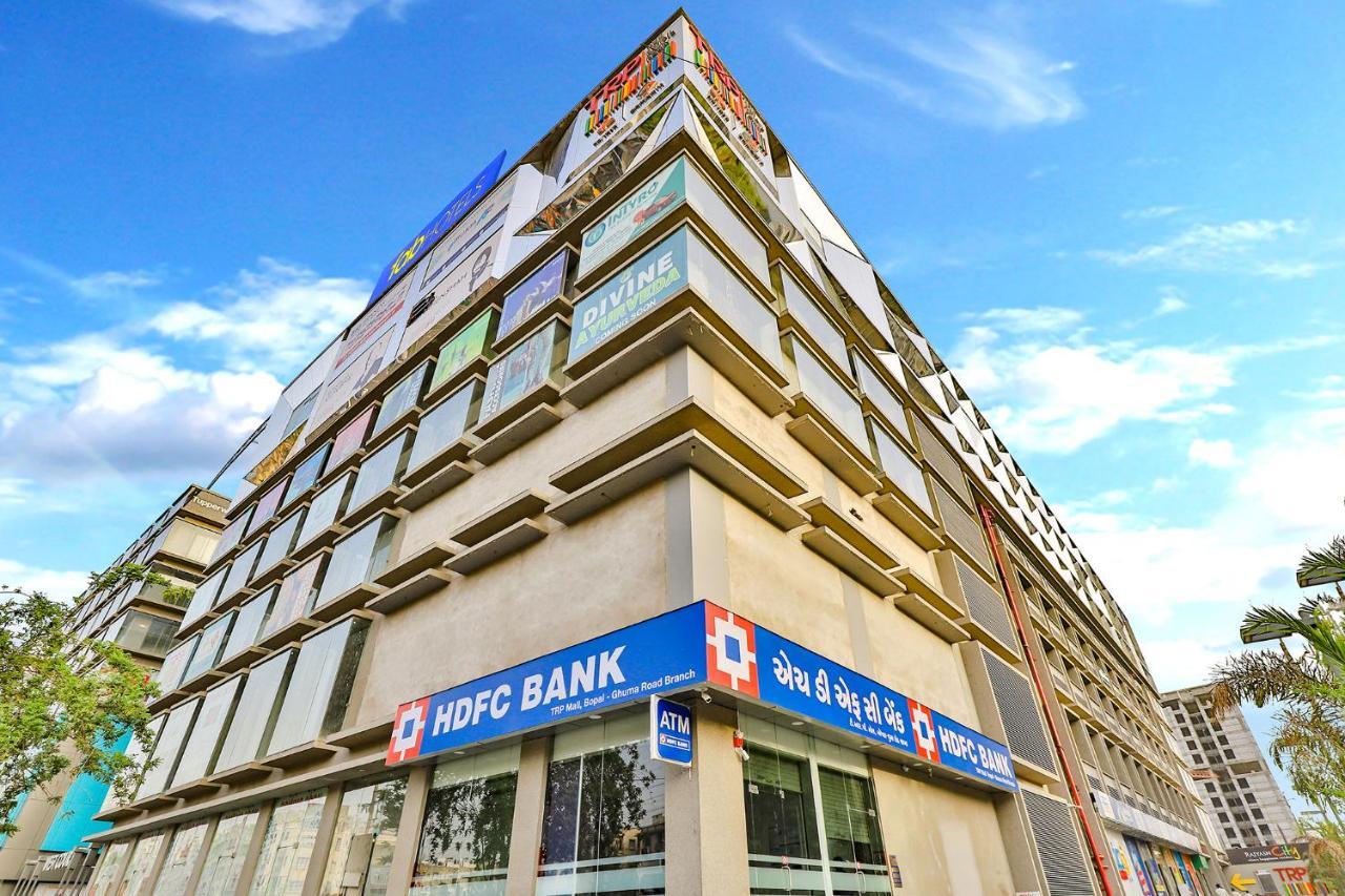 Fabhotel Parkland A Ahmedabad Eksteriør bilde