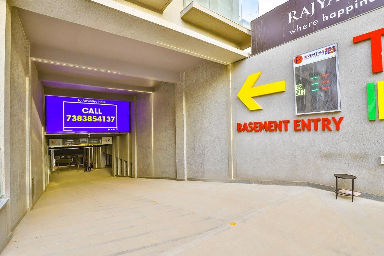 Fabhotel Parkland A Ahmedabad Eksteriør bilde